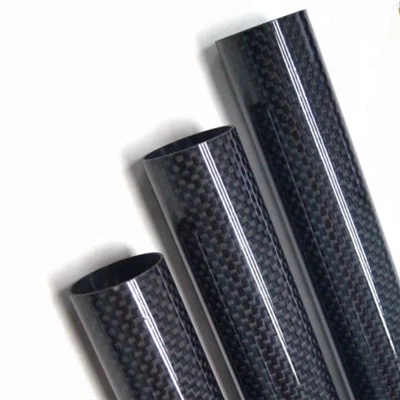 Úplne nová tenisová raketa z uhlíkových vlákien