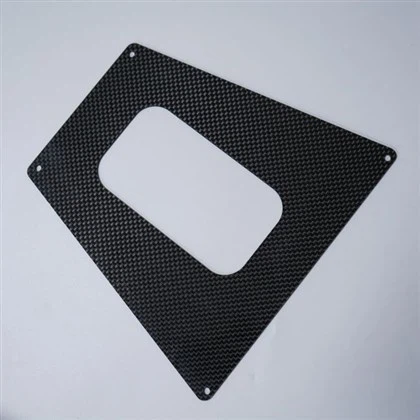 CNC rezanie vlastných dosiek z uhlíkových vlákien