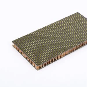 Farebný list uhlíkových vlákien