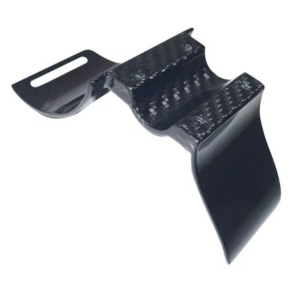 Špeciálne tvarované diely typu Bat z uhlíkových vlákien