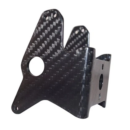 Dvojhriadeľová konzola riadenia z uhlíkových vlákien